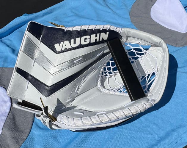 New Intermediate Vaughn SLR2-ST Pro Stock Glove (Regular)