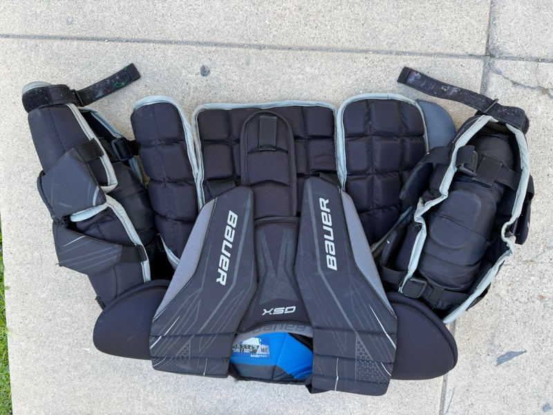 Large/Extra (Junior) Large Bauer GSX Goalie Chest Protector (Used)