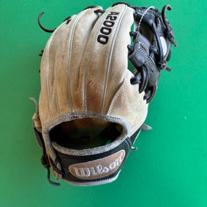 Wilson A2000 1787 RH Infield Baseball Glove 11.75"