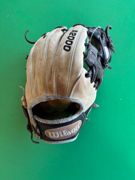 Wilson A2000 1787 RH Infield Baseball Glove 11.75"