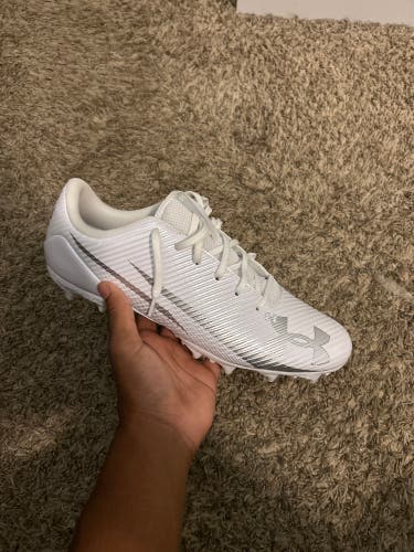 Men's  Size M 12.0 (W 13.0) Under Armour Low Top Blur Molded Cleats (New)