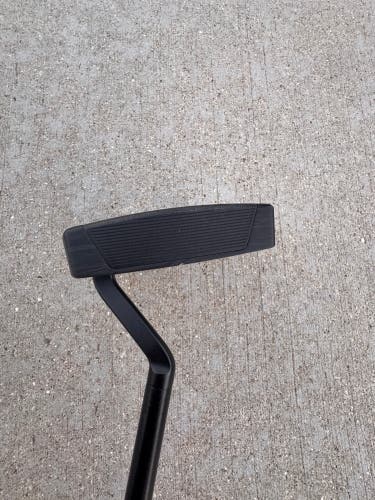Black 2025 LA Golf Mallet Malibu X Right Handed Putter 33" (Used)