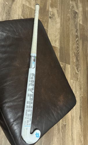 Gryphon field hockey stick