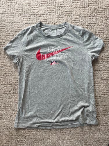 USA Hockey Gray Large Women's Nike Shirt (New)