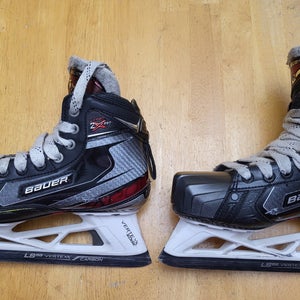 Bauer Vapor 2XPro  Hockey Goalie Skates Size 4 (Used)
