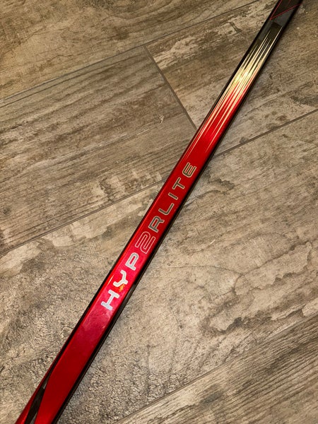 Senior Bauer Vapor Hyperlite 2 Right Handed Hockey Stick P92  (Used)