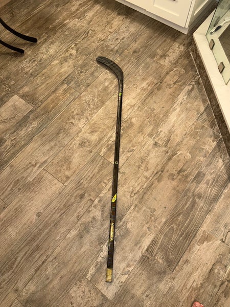 Senior Bauer Ag5nt Right Handed Hockey Stick P88  (Used)