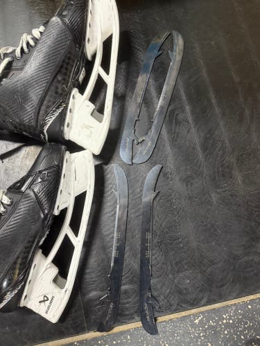 2025 Bauer Supreme Shadow Hockey Skates Regular Width  Pro Stock 8.5 (Used)