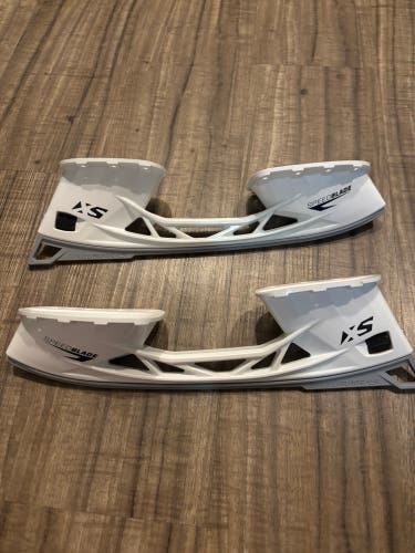 CCM Hockey SpeedBlade XS Skate Blade Holders Size 295 Brand New