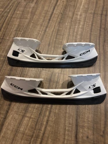 CCM Hockey SpeedBlade XS Skate Blade Holders Size 247 Brand New