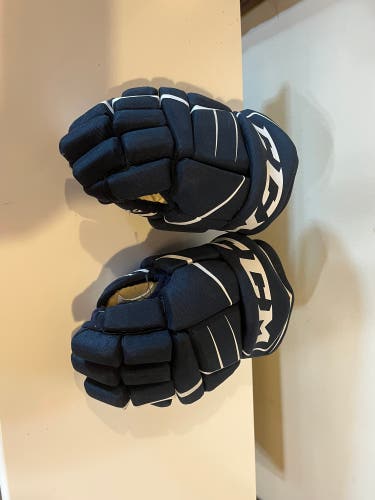 Youth 11” Hockey gloves