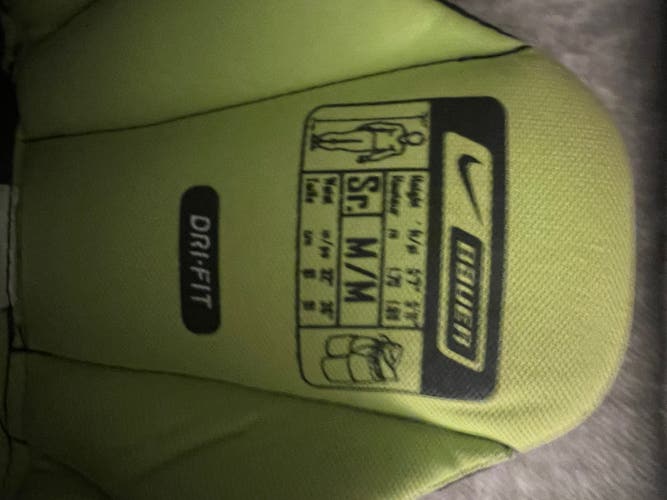 Medium Bauer Supreme 50 hockey Pants/Girdle (Used)