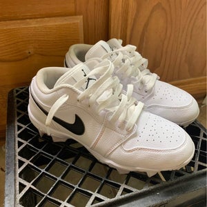 White Unisex Youth Size M 5.5 (W 6.5) Jordan Molded Cleats Cleats (New)