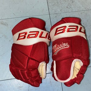Like New Bauer Vapor Pro team Gloves 13”