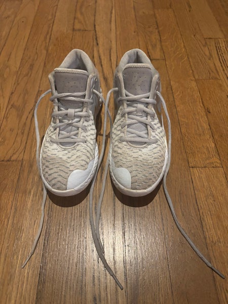 Youth Kevin Durant Shoes Size: 4.5Y
