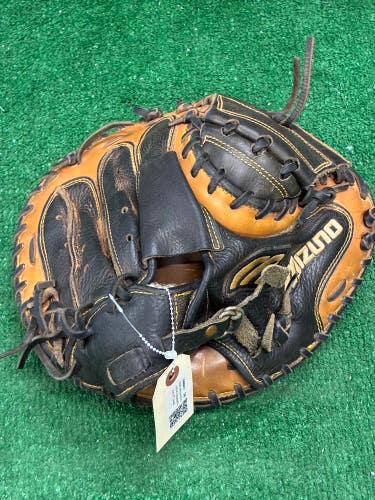 Black Mizuno RH Catcher's Baseball Glove 32" (Used)