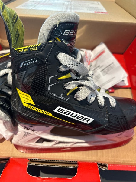 2023 Bauer Supreme Matrix Hockey Skates Size 3.5 (Used)