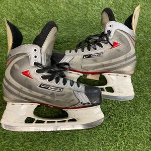 Senior Bauer Vapor XXII Hockey Skates Regular Width 6 (Used)