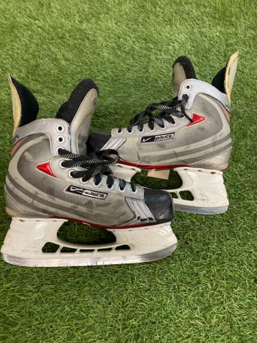 Senior Bauer Vapor XXII Hockey Skates Regular Width 6 (Used)