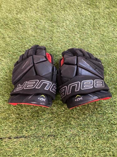 Black Senior Bauer Vapor X2.9 Gloves 13" (Used)