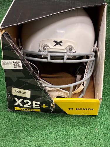 Youth Large Xenith X2E+ Helmet (Used)