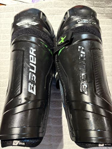 Bauer Jr 12” shin guards