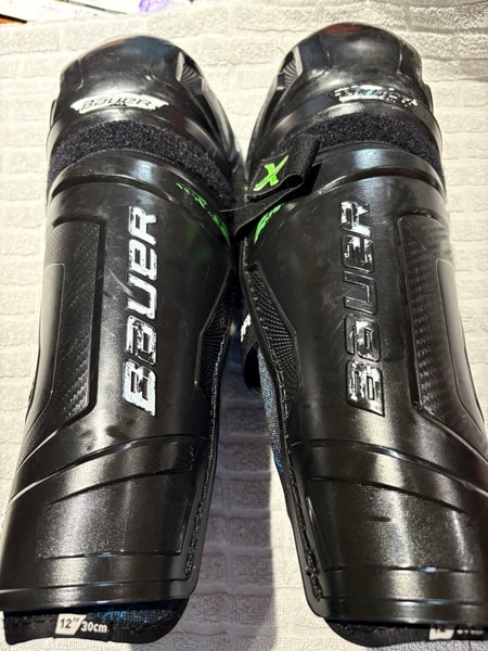 Bauer Jr 12” shin guards