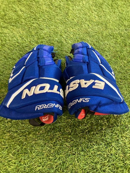 Blue Junior Easton Synergy Gloves 11" (Used)