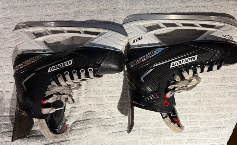 Bauer Vapor X Hockey Skates Regular Width 8.5 (Used)
