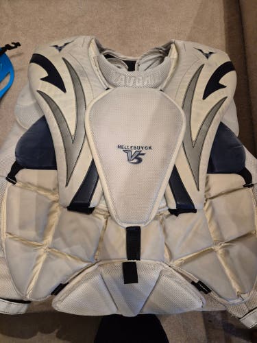 Connor Hellebuyck XL Vaughn Velocity V5 Goalie Chest Protector Pro Stock (Used)