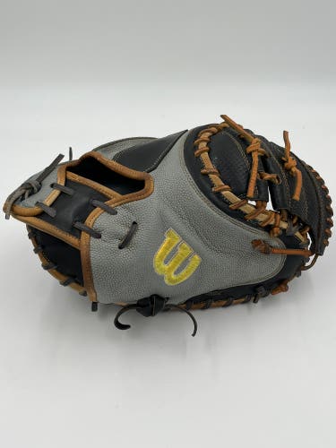 Wilson a2000 SCM1D 33.5 catchers mitt baseball glove