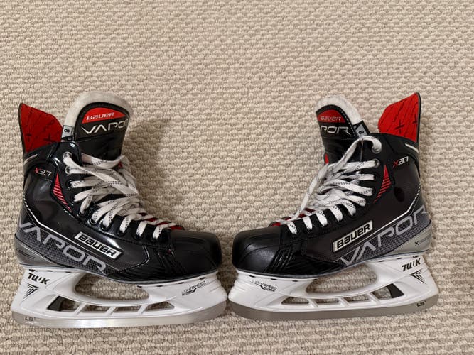2021 Bauer Vapor 3X Hockey Skates Regular Width 8 (Used)