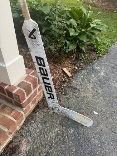 Senior Bauer Elite Regular Goalie Stick   (Used)