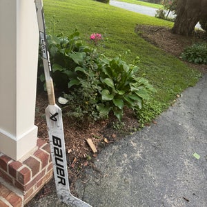 Senior Bauer Elite Regular Goalie Stick (Used)