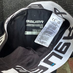 Black Small Men's Bauer Compression (Used)