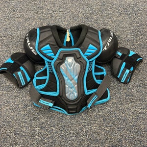 Large Junior True Shoulder Pads (Used)