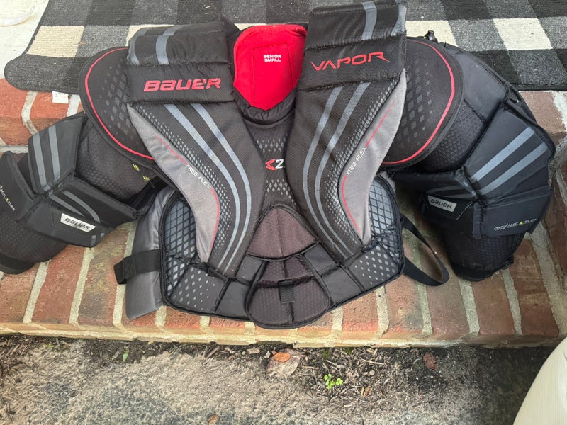 Small  Bauer Goalie Chest Protector (Used)