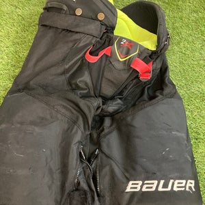 Black Junior Large Bauer VAPOR 2X Hockey Pants (Used)