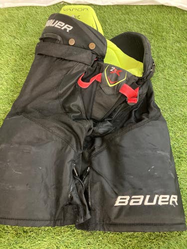 Black Junior Large Bauer VAPOR 2X Hockey Pants (Used)