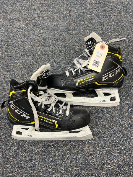 Intermediate CCM Super Tacks 9380 Hockey Goalie Skates Regular Width Size 4 (Used)