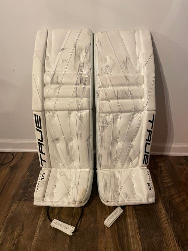 36" True Catalyst 7X3 Goalie Leg Pads (Used)