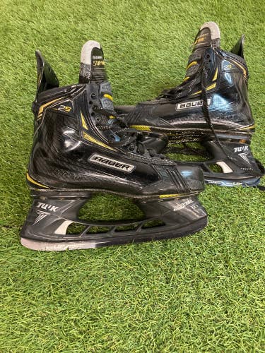Senior Bauer Supreme 2S Pro Hockey Skates Regular Width 7.5 (Used)