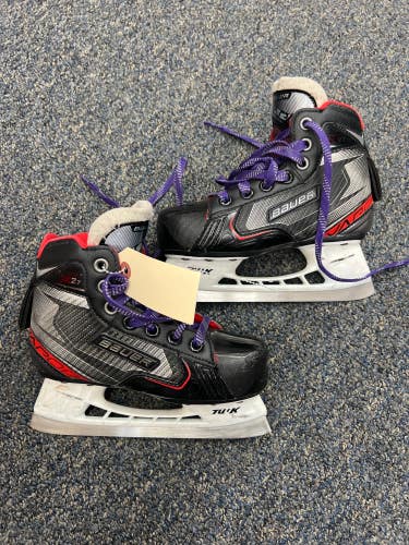 Youth Bauer Vapor X2.7 Hockey Goalie Skates Regular Width 12.5 (Used)