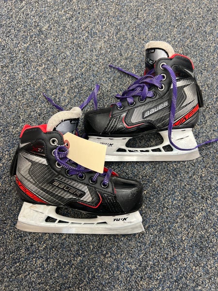 Youth Bauer Vapor X2.7 Hockey Goalie Skates Regular Width 12.5 (Used)
