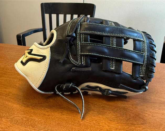 Mizuno RH Infield Pro select Softball Glove 12" (NWOT)