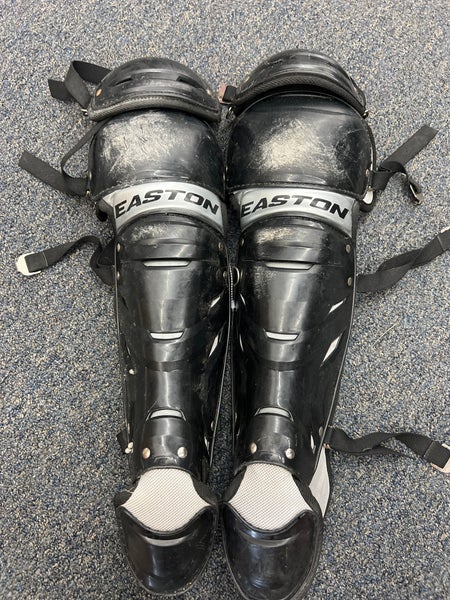 Intermediate Easton Gametime Catcher's Leg Guard (Used)