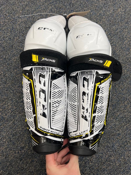 Junior CCM Tacks 9060 Shin Pads 12" (Used)
