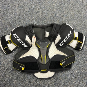 Small Senior CCM Tacks 9060 Shoulder Pads (Used)