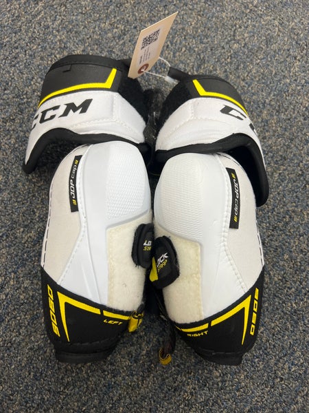 Senior Small CCM Tacks 9060 Elbow Pads (Used)