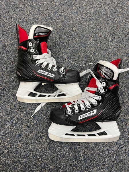 Junior Bauer NSX Hockey Skates Size 1 (Used)